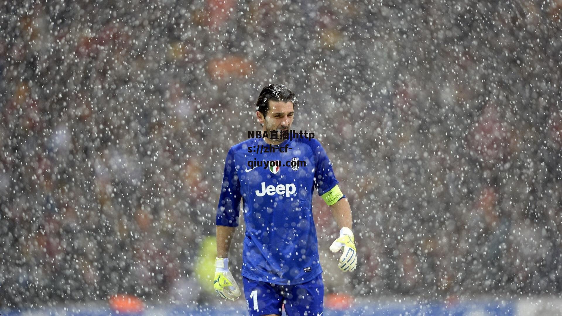 勇士双星闪耀场外正义之光 库里汤普森单膝跪地投身反种族歧视游行